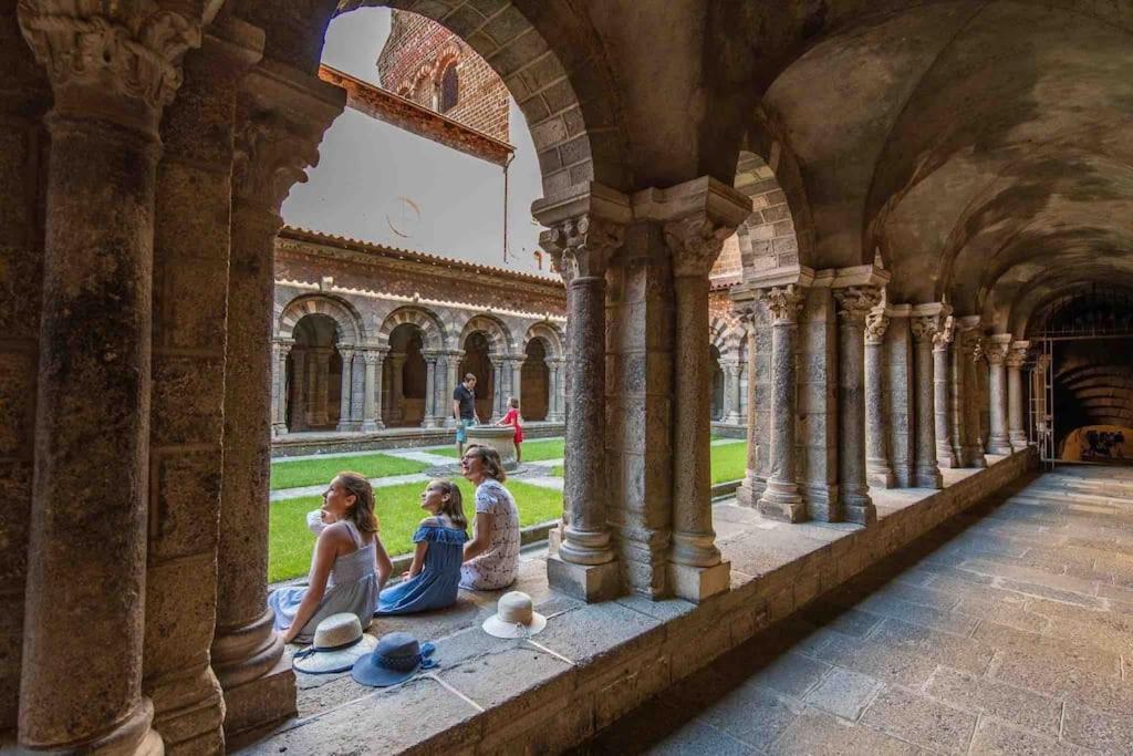 Maison Atypique - Centre Historique - Puy En Velay Le Puy-en-Velay ภายนอก รูปภาพ